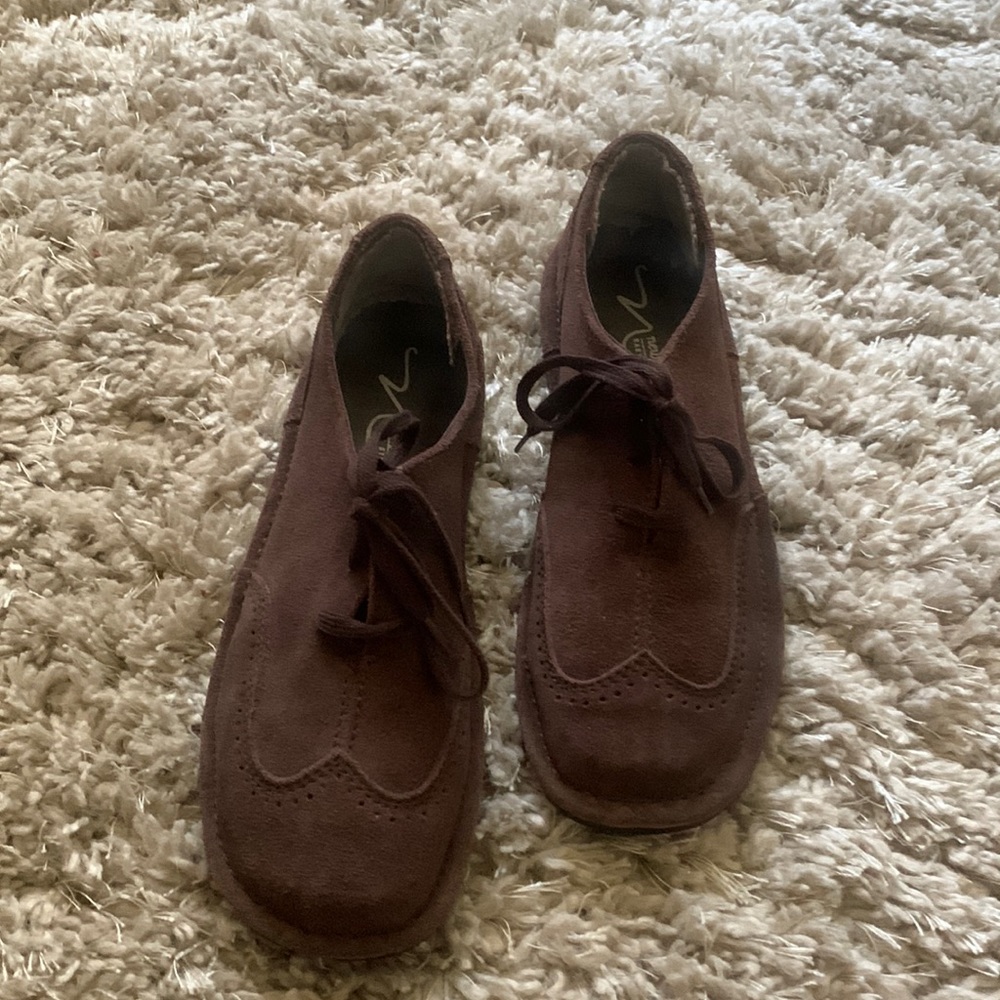 Newport News brown suede lace up dress shoes